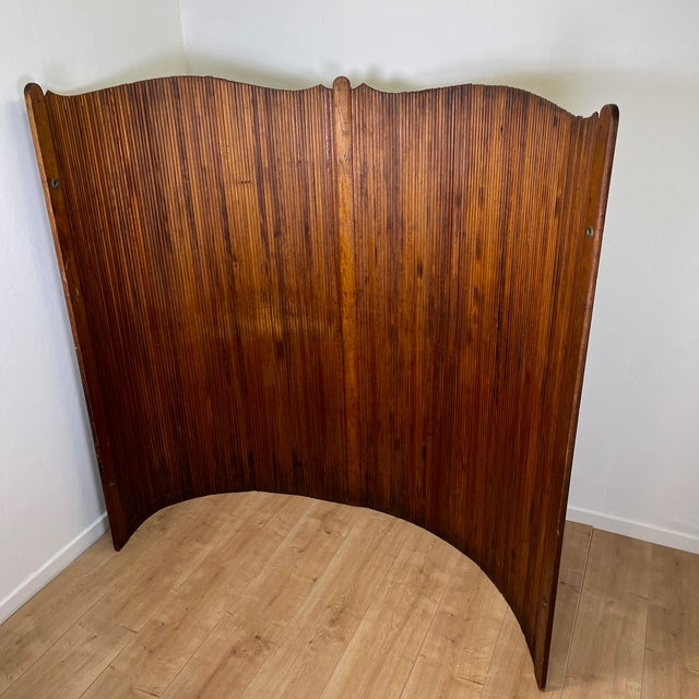 Mid-Century Modern Undulating Screen with Pine Slats, 1930 For Sale - Image 3 of 17