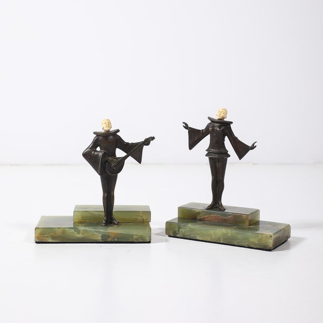 Art Deco Pair of Art Deco Flapper Bookends Bronze & Bakelite on Rectilinear Onyx Base For Sale - Image 3 of 11
