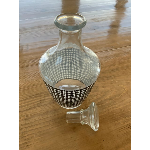 1950s French Mid Century Herringbone-Banded Glass Decanter and Shot Glasses Set- 10 Pieces For Sale In Los Angeles - Image 6 of 8