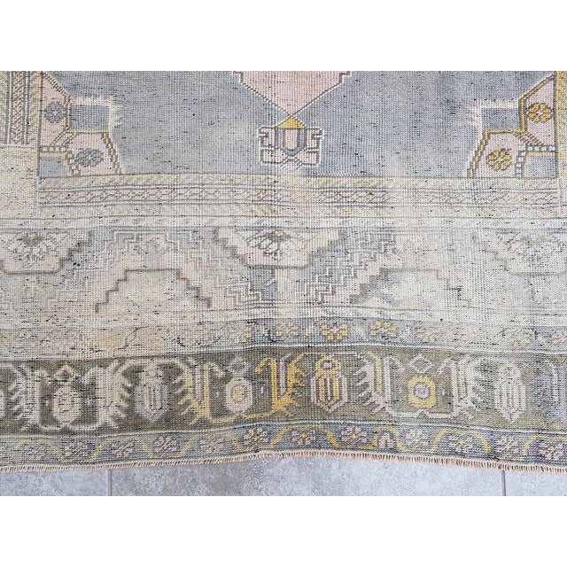 Vintage Soft Faded Aztec Rug, 1960s For Sale - Image 6 of 11