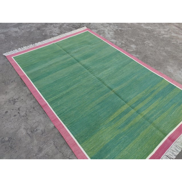 Textile Handmade Cotton Area Rug Vegetable Dyed Green With Raspberry Pink Bordered Dhurrie - 9'x12' For Sale - Image 7 of 11