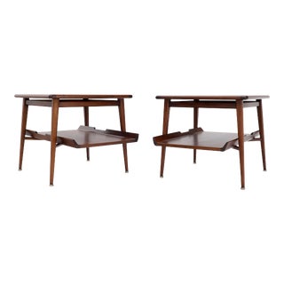 Mid 20th Century Pair of Mid-Century Modern Oiled Walnut End Side Tables For Sale