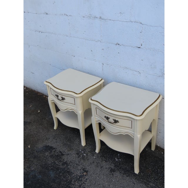 French Shabby Chic Painted Nightstands Side End Bedside Tables a Pair 6238 For Sale - Image 14 of 18