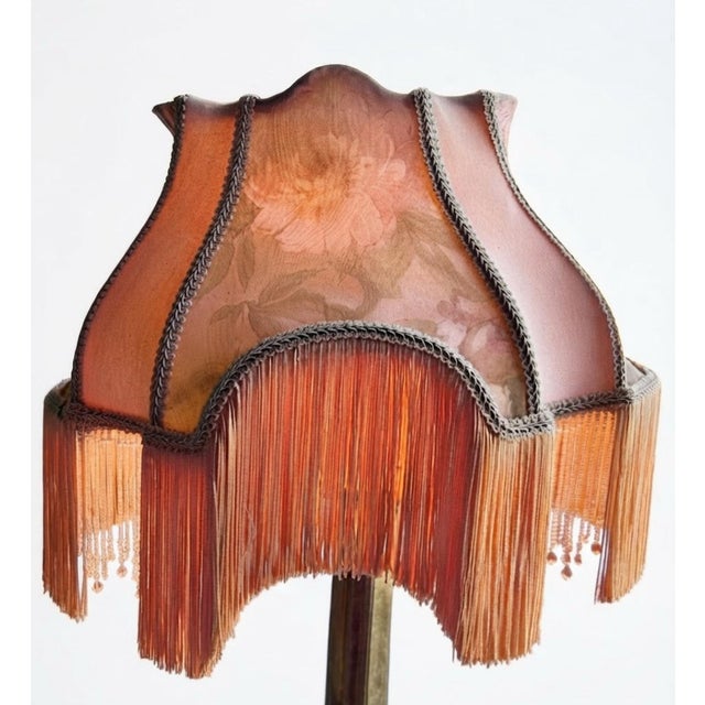 Hollywood Regency Vintage Neoclassical Column Table Lamp With Floral Fringed Shade For Sale - Image 3 of 8
