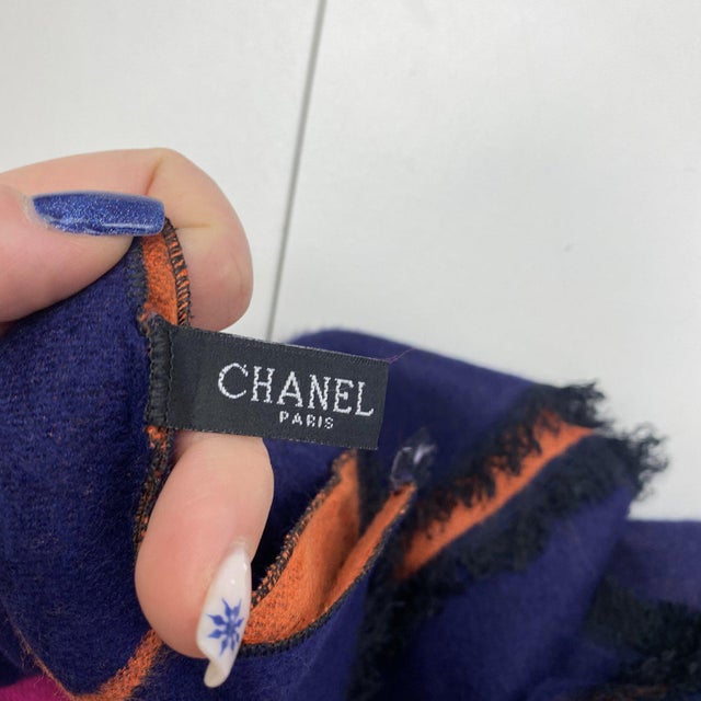 Chanel 50% Silk 50% Wool Multicolour Scarf Shawl For Sale - Image 6 of 9