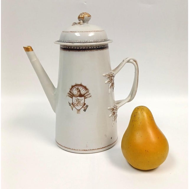 American Antique Chinese Armorial Coffee Pot 18th Century Coat of Arms For Sale - Image 3 of 10