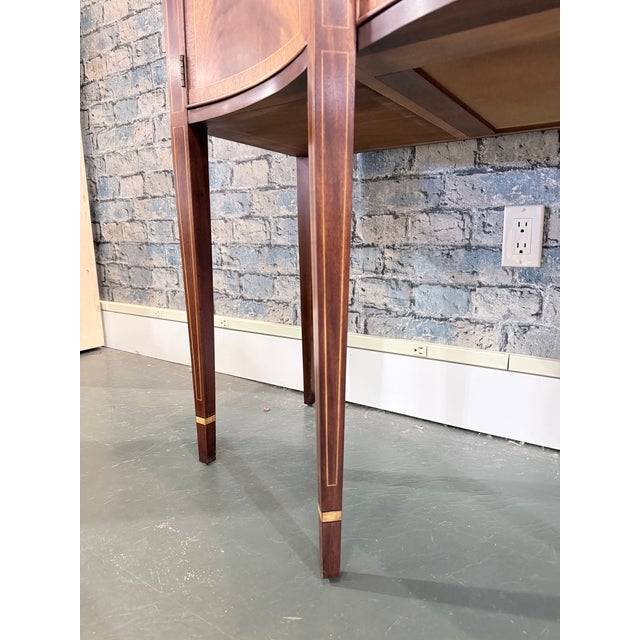 Late 20th Century Henkel Harris Hepplewhite Style Mahogany Sideboard Console Cabinet For Sale - Image 11 of 12