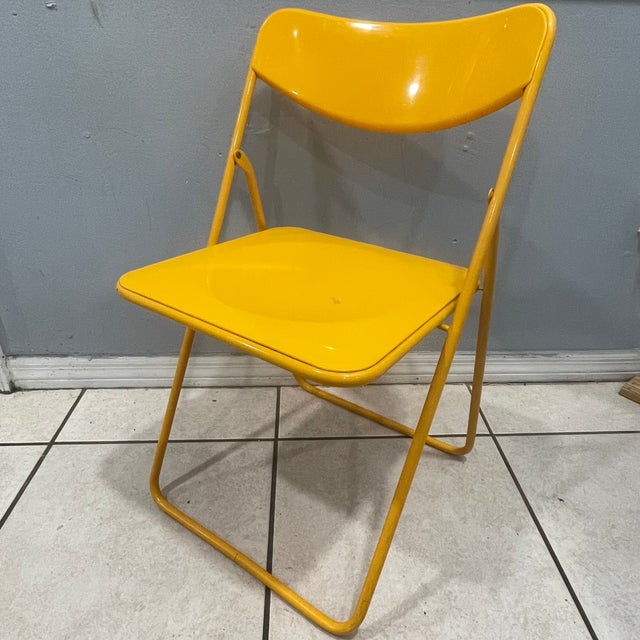 The TED folding chair that was made by the millions is an eternal classic, by designer Niels Gammelgaard. In overall good...