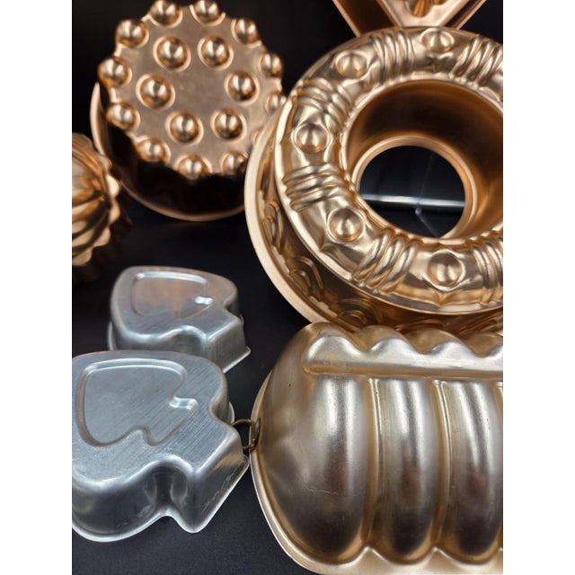 Mid 20th Century Vintage Large Copper and Miniature Aluminum Mold/Wall Deco Collection Set of 17 For Sale - Image 5 of 18