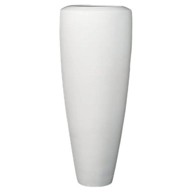 White Glossy Ceramic Howitzer Vase from VGnewtrend For Sale