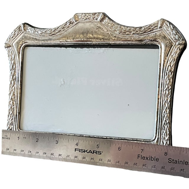 1980s Shabby Chic Silverplated Picture Frame With Sculpted Foliate Border for 5"x7" Landscape Vertical Picture For Sale - Image 11 of 11