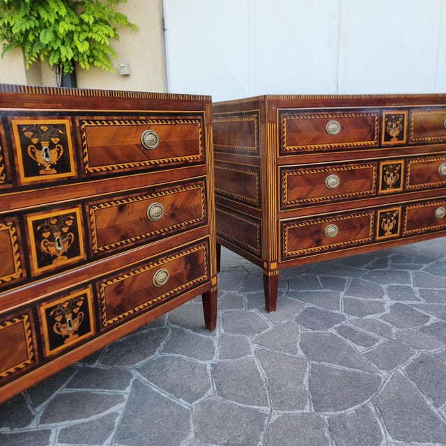 Wood Antique Neapolitan Directoire Chests of Drawers in Walnut, 1760, Set of 2 For Sale - Image 7 of 16