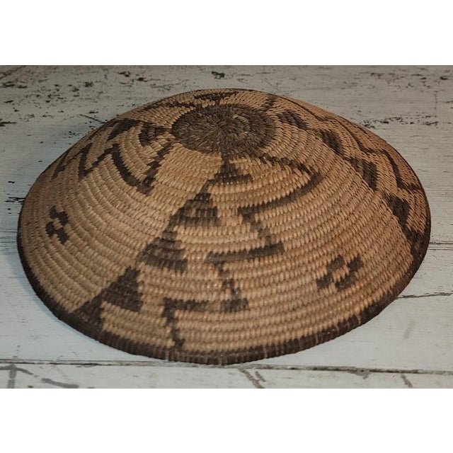 Mid 20th Century Geometric Pima Round Tray / Basket For Sale - Image 4 of 7