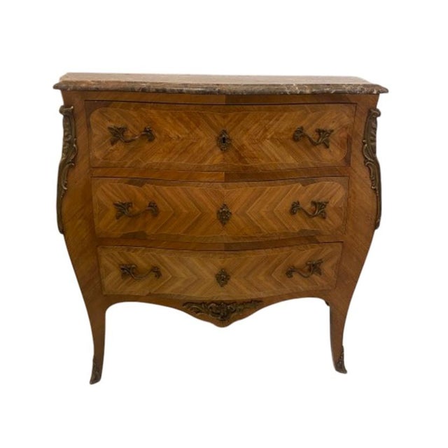 Louis XV Bombé Commode in Chevron Marquetry and Emperador Marble, 1890s For Sale - Image 9 of 9