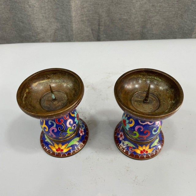 Late 20th Century Pair of Vintage Chinese Cloisonné Enamel Candlesticks - 985g For Sale - Image 5 of 9
