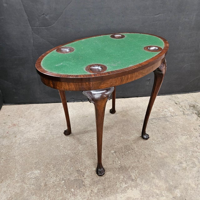 Early 20th Century Walnut Queen Anne Oval Convertible Game Table With Cabriole Legs For Sale - Image 13 of 18