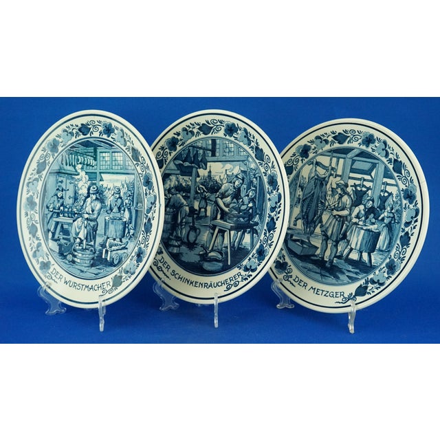 Mid-Century Modern 20th Century Dutch Porcelain Plates by Royal Goedewaagen of Delft Blue, Holland, 1940s, Set of 3 For Sale - Image 3 of 18