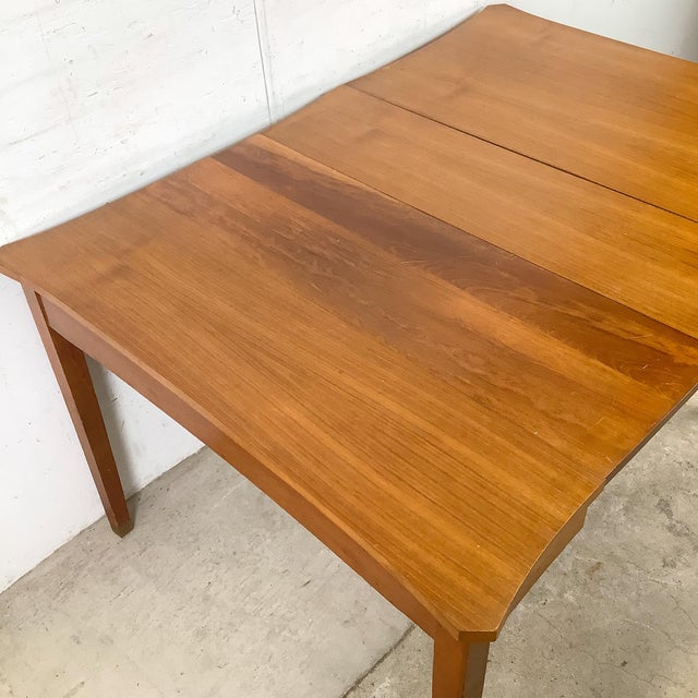Vintage Mid-Century Console to Dining Table With Scalloped Top & Brass Sabots, 21”–78”, 1960s For Sale In Philadelphia - Image 6 of 18