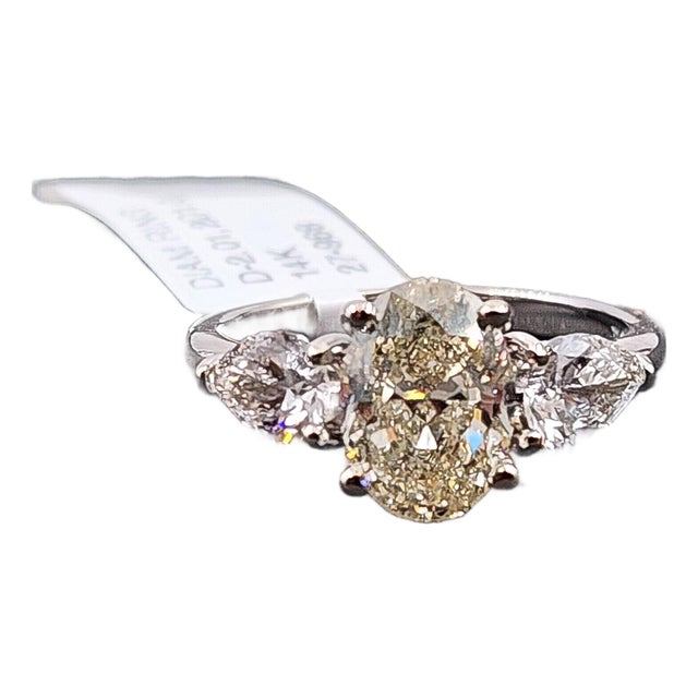 3.01 Ct HRD Certified 3-Stone Diamond Ring Size 7 For Sale