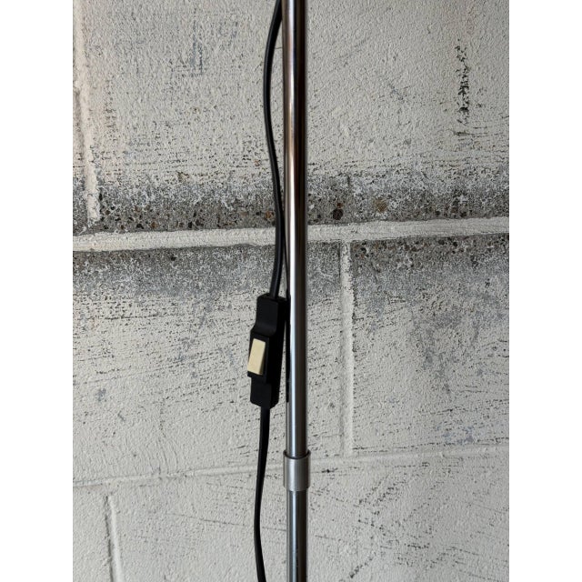 Metal 1960s Mid-Century Modern Black Metal Floor Lamp With Adjustable Spotlight For Sale - Image 7 of 11