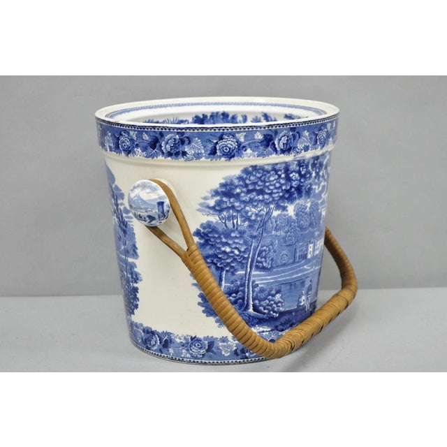 Late 19th Century Wedgwood Landscape Etruria Pattern Blue White Porcelain Covered Slop Pot Commode For Sale - Image 13 of 17