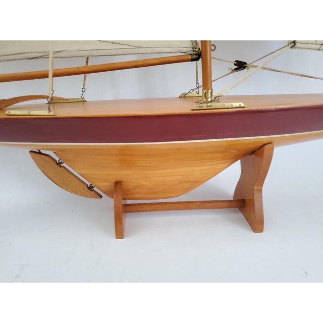 Vintage Sailboat Replica Pond Yacht 1895 Defender Cup Racer For Sale - Image 9 of 17