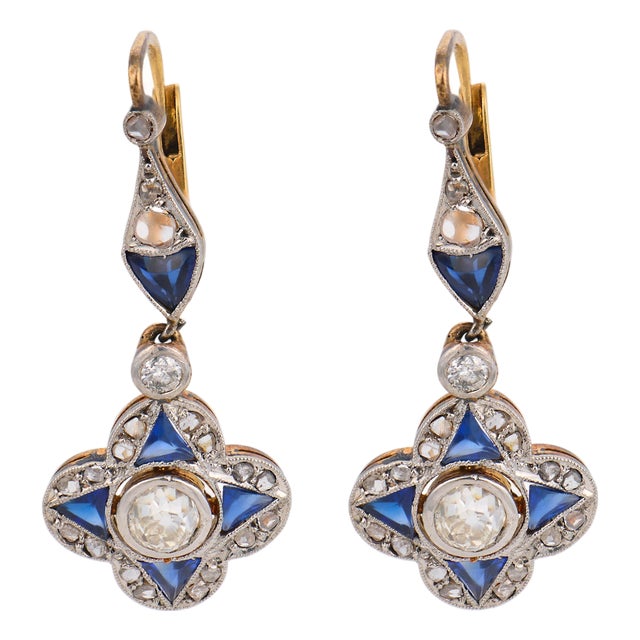 1910's Pair of Edwardian Diamond Sapphire 18k Yellow Gold Drop Earrings For Sale