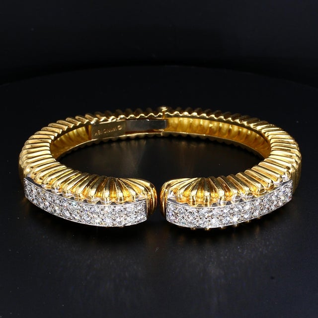 Stone Information - --------------------------------------------- Primary Stone(s): - Stone Grading: - Origin: Natural -...