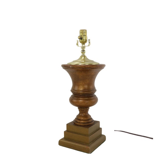 Neoclassical A Vintage Neoclassical Wooden Trophy-Shaped Table Lamp. For Sale - Image 3 of 8