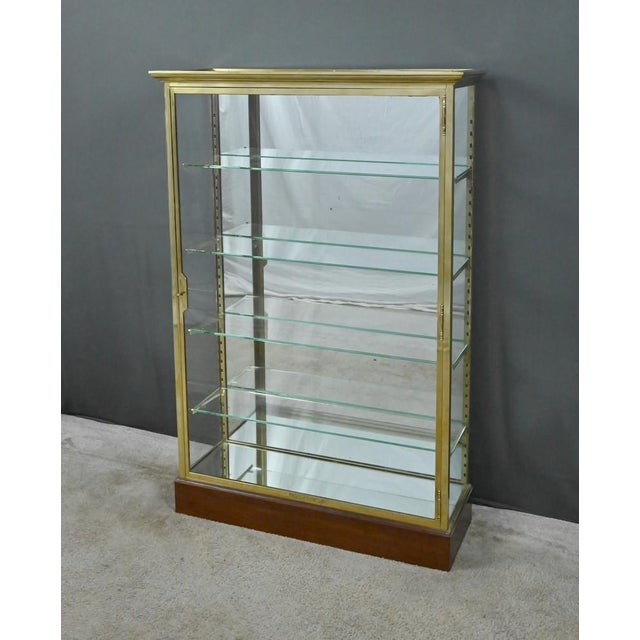 Brass Display Case with Mirrored Back, Early 20th Century For Sale - Image 6 of 18