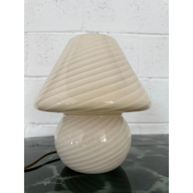 Swirl Murano Glass Mushroom Table Lamp, 1970s, Set of 2 For Sale - Image 3 of 9