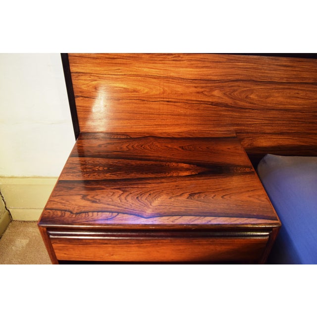 Westnofa Rosewood Platform Bed & Floating Nightstands ...