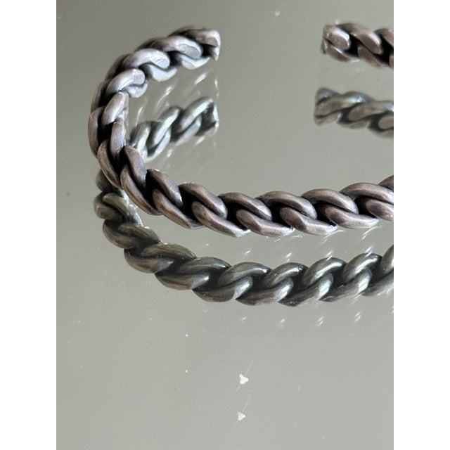 Vintage 1970s Modernist Open Cuff Bracelet With Braided Silver Tone Links For Sale - Image 9 of 12