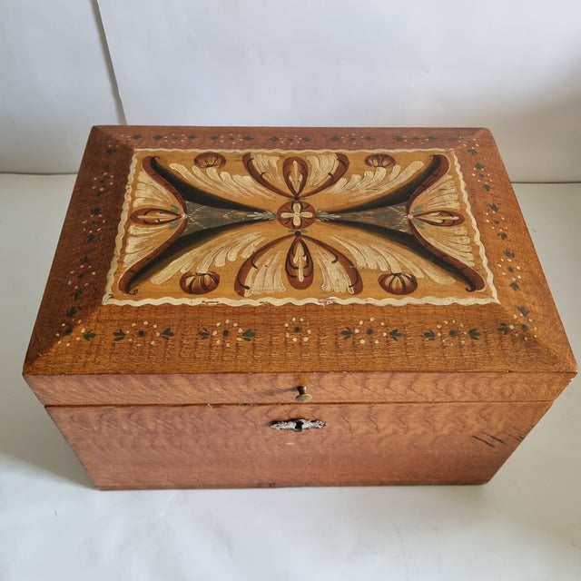 1970s Swedish Sockerskrin Sugar Box Masur Birch Kurbits Folk Art 1973 Signed For Sale - Image 5 of 7