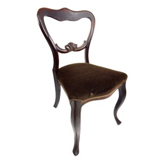 Victorian Balloon-Back Side Chair by t.r. Roberts, Ltd., Circa 1870 For Sale