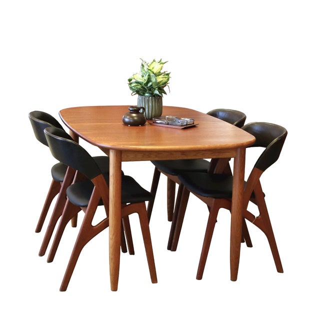 Brown Oval Dining Table in Cherrywood from Haslev Møbelsnedkeri, 2015 For Sale - Image 8 of 14