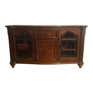 Early American Style TV Sideboard For Sale