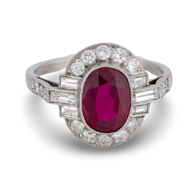 Modern Mid 20th Century Gia 1.95 Carat Oval Cut Ruby Diamond Platinum Ring, Size 6.25 For Sale - Image 3 of 7