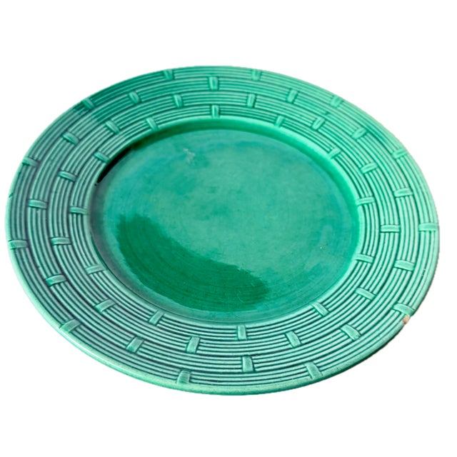 Rustic European Vintage German Basket Weave Majolica Plate For Sale - Image 3 of 5