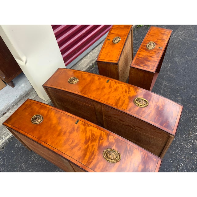 Mid 19th Century Georgian Satinwood Bow Front Chest For Sale In Buffalo - Image 6 of 13