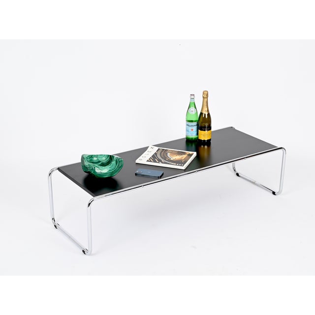 Magnificent organically shaped and materially exquisite Mid-Century modernist vide-poche or bowl made in solid Malachite...