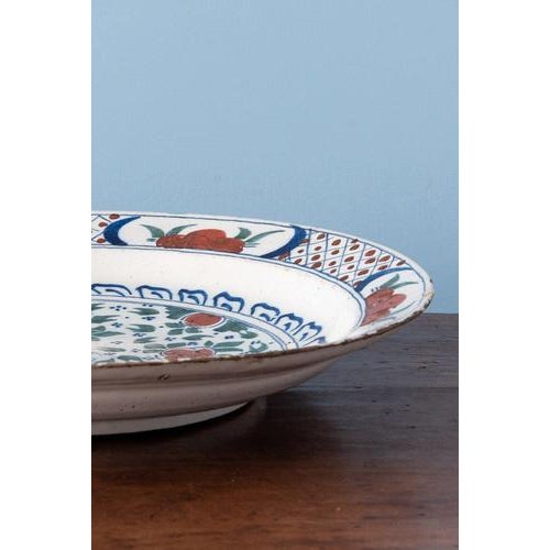 Red Dutch Polychrome Floral Dishes from Delft, 18th Century, Set of 2 For Sale - Image 8 of 11