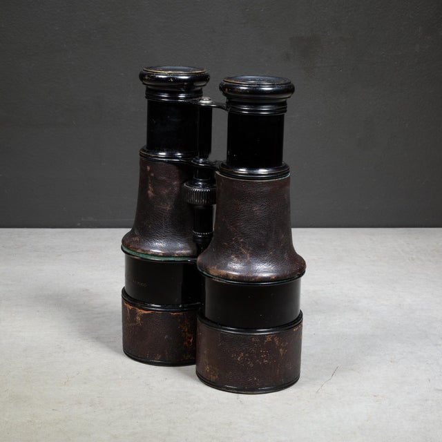French 19th C. Lemaire Fabt Paris Expandable Leather Wrapped Binoculars c.1880 For Sale - Image 3 of 9