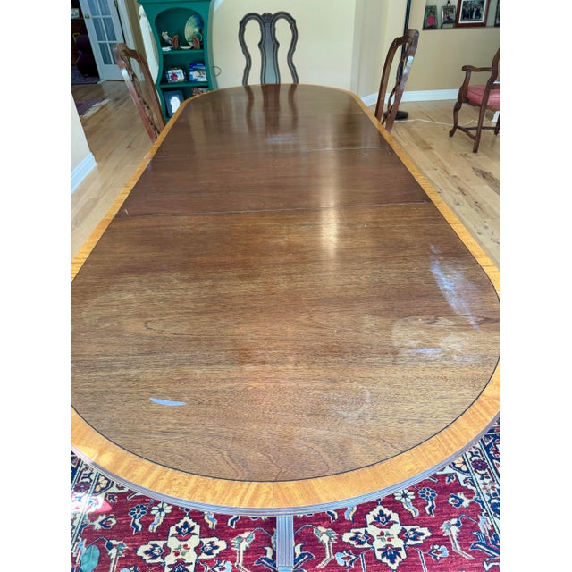 1960s Vintage Banded Mahogany Double-Pedestal Dining Table (Seats 10-12) With 2 Documented 1971 Hickory Mfg. Co. Chairs & 2 Queen Anne-Style Armchairs For Sale - Image 5 of 13