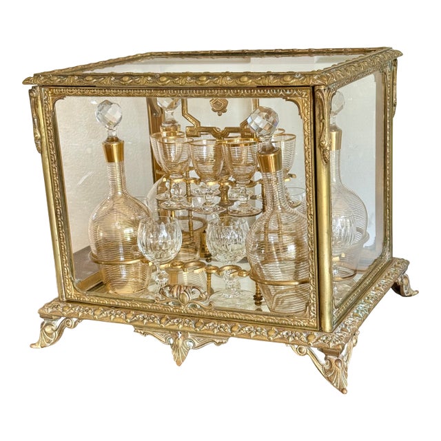 French Cave À Liqueur, Napoleon Iii, c.1870, Gilt Brass, Beveled Glass, Crystal Decanters For Sale