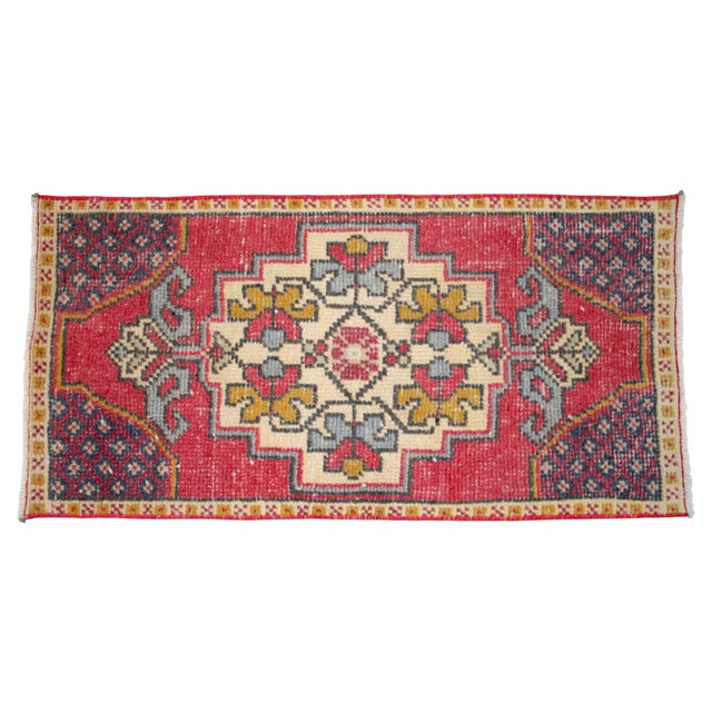 1970s 1970s Hand Knotted Low Pile Turkish Petite Rug Entry Decor, Bath Mat - 19'' X 38'' For Sale - Image 5 of 14