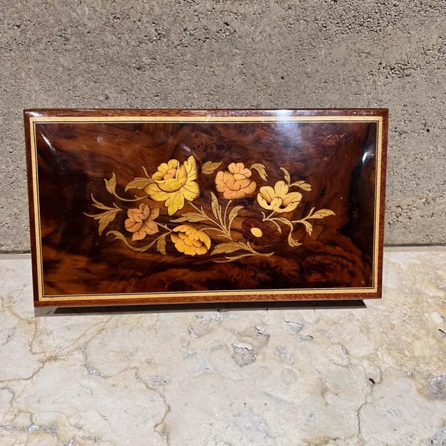 Italian Jewelry Music Footed Box Reuge Ste-Croix Love Story Hollywood Regency For Sale - Image 11 of 12