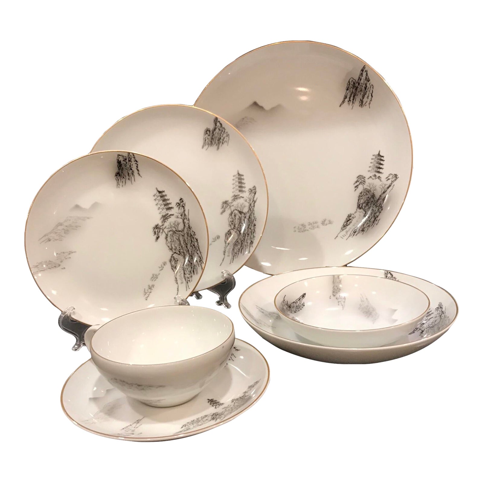 1960s Fukagawa Arita Porcelain Dinnerware 29 Piece Service