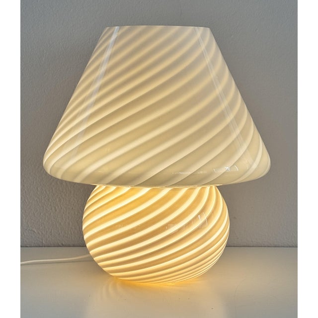 Yellow Large Murano Mushroom Table Lamp in Soft Yellow Swirl Glass, 1970s For Sale - Image 8 of 16