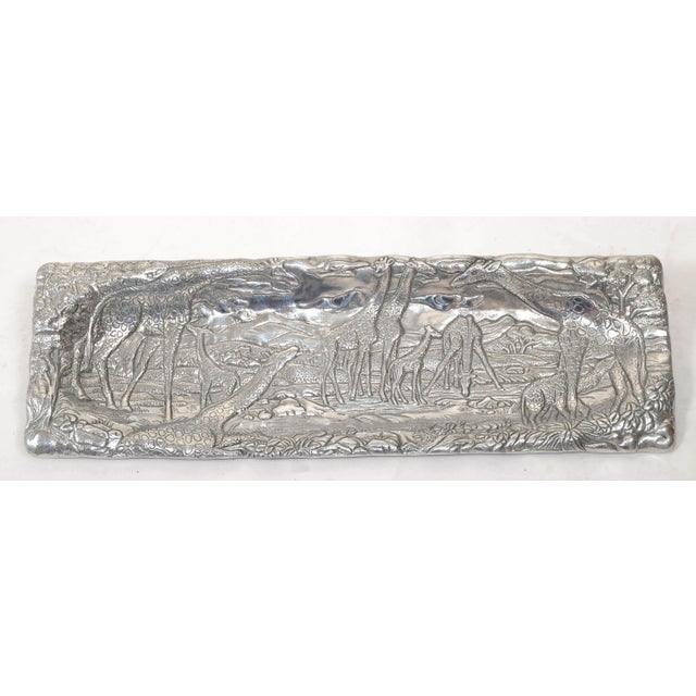 Silver 1990s Safari Giraffe Arthur Court Cast Aluminum Repousse Rectangle Serving Platter Tray For Sale - Image 8 of 12